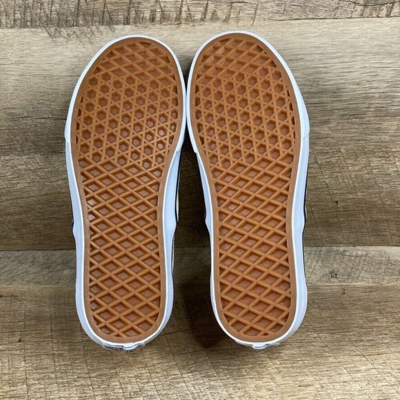 VANS Classic Slip On Get Outdoors Classic White Canvas Shoes Womens 6 NEW - Picture 8 of 9
